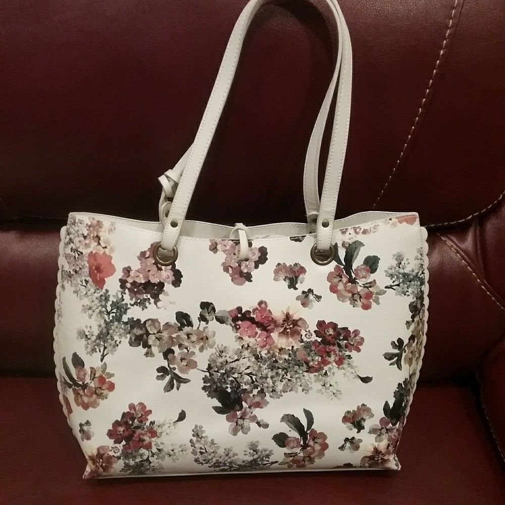 NWT Carlos Santana White Floral Tote Final Price - Picture 2 of 3